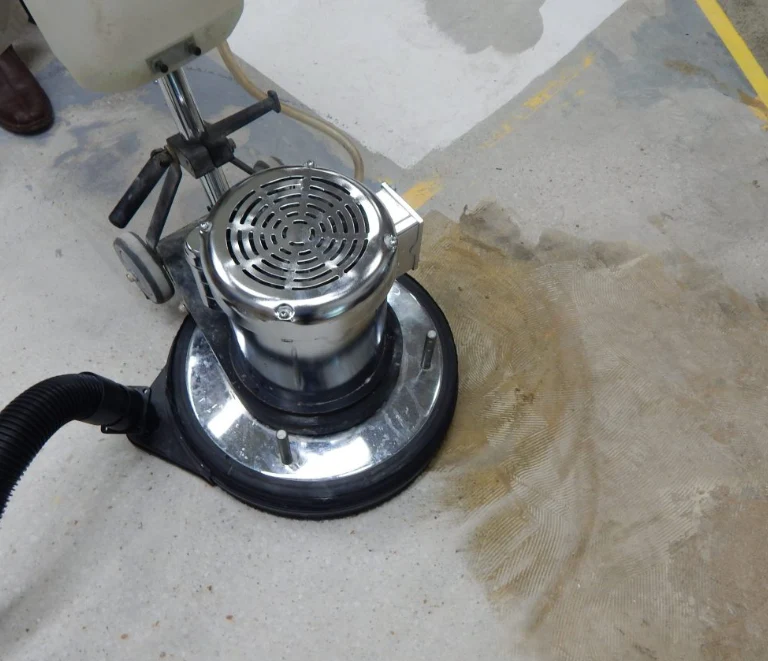 Malish 17" Floor Machine Dust Skirt - Image 4